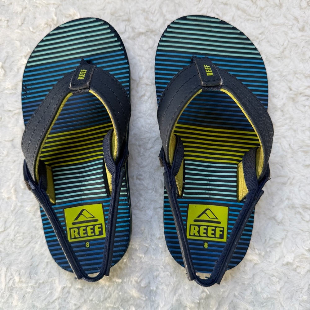 4/$25 Reef Toddler’s Ahí Boy’s Sandals 
Size 8